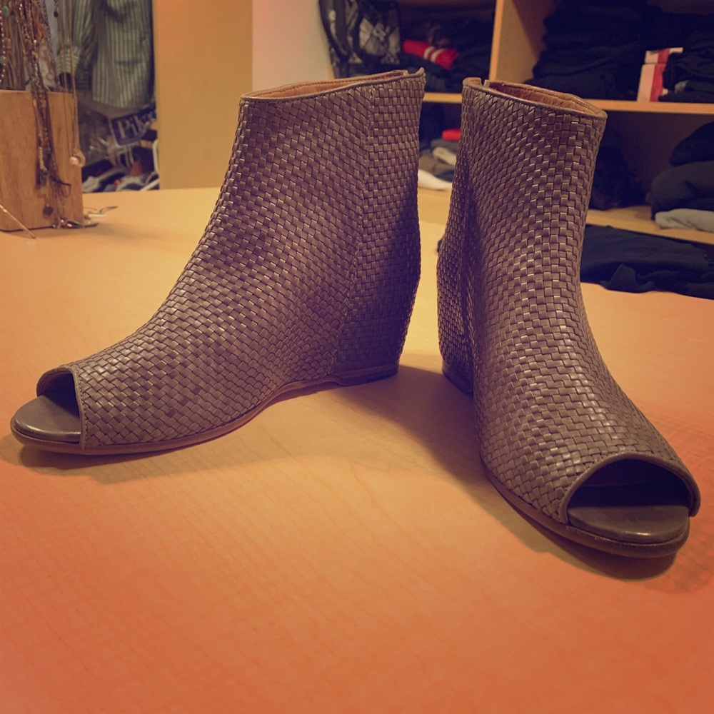 Italian leather ankle booties